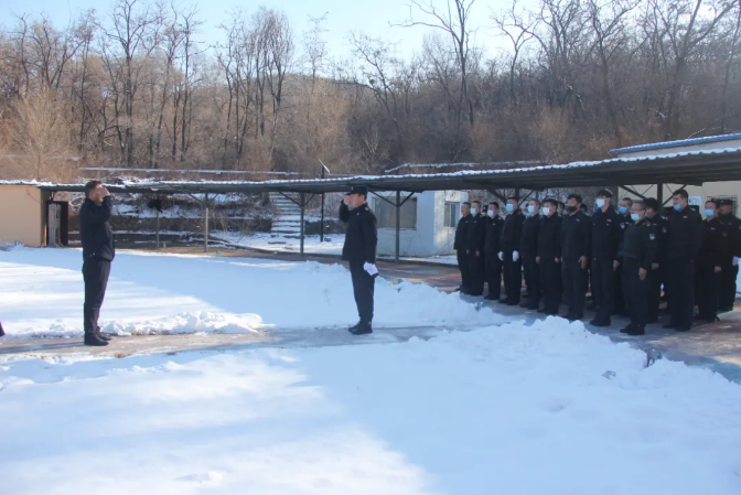 厲兵秣馬 嚴(yán)格組訓(xùn) 順程押運(yùn)公司開展年度實(shí)彈射擊訓(xùn)練(圖2) 厲兵秣馬 嚴(yán)格組訓(xùn) 順程押運(yùn)公司開展年度實(shí)彈射擊訓(xùn)練(圖2)