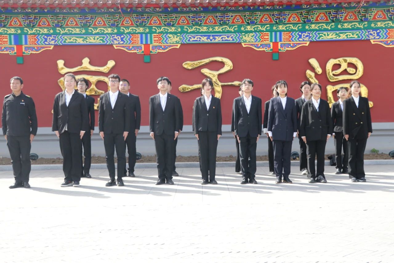 開啟新視野，展望新征程——鞍勤集團、溫泉集團、公服集團新生階段性培訓(xùn)結(jié)束