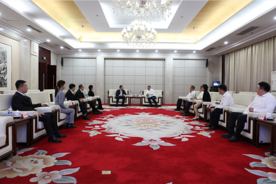 鞍勤、溫泉、公服集團(tuán)與招商銀行簽訂戰(zhàn)略合作協(xié)議！銀企合作譜新篇