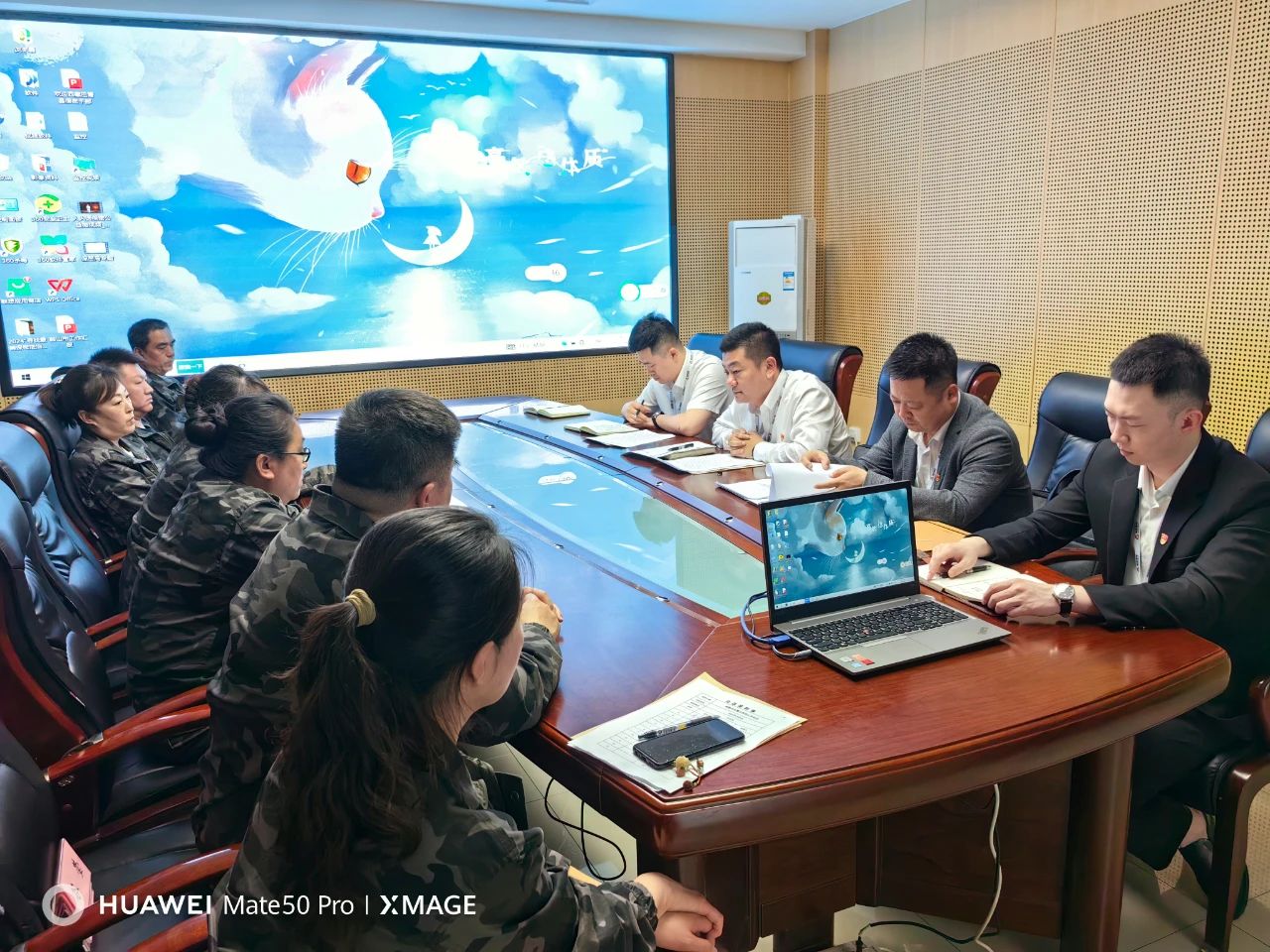 增強(qiáng)紀(jì)律意識(shí)，弘揚(yáng)清風(fēng)正氣